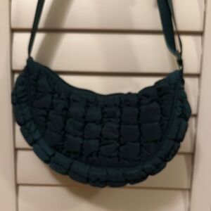 Elegant Quilted Shoulder Bag in Deep Green
